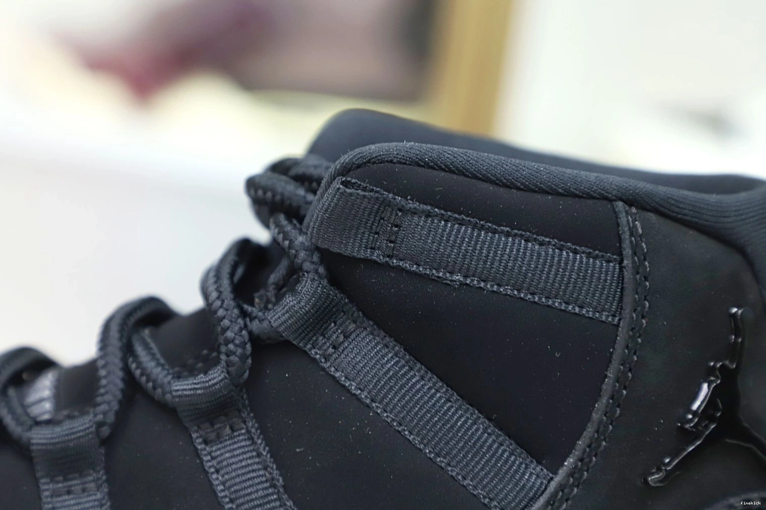 'CAP 11 AND GOWN' AIR RETRO JORDAN 1003